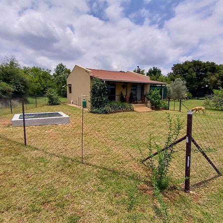 Votadini Country Cottages Magaliesburg Szoba fotó